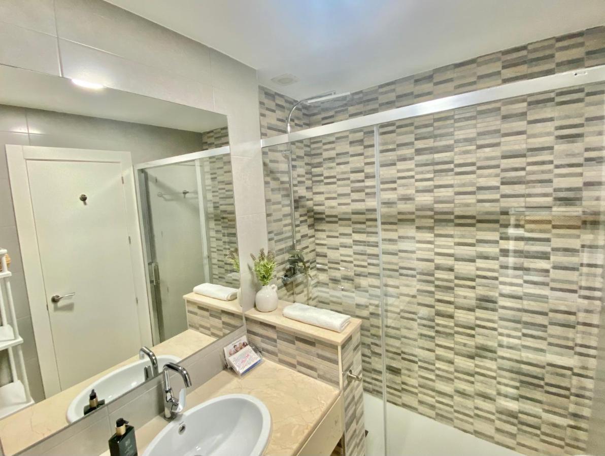 Apartamentos Turisticos Castillo Del Vigia Torremolinos Eksteriør bilde